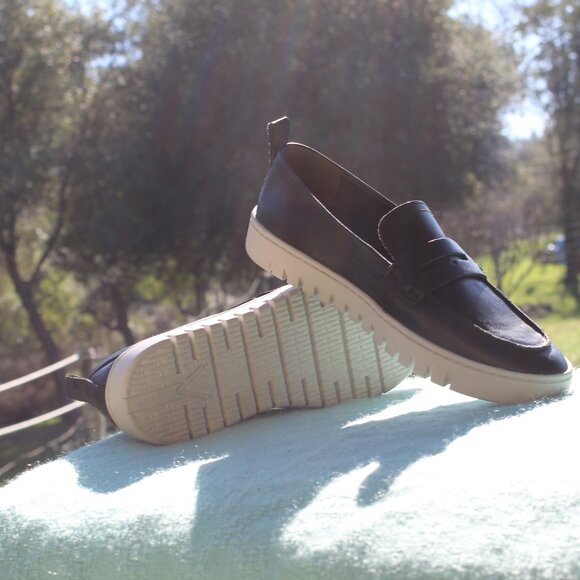 NEW VIONIC BLACK UPTOWN LOAFER SIZE 8.5 HAVE WORN ONCE AROUND HOUSE - Picture 9 of 10